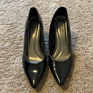Black heels size 8